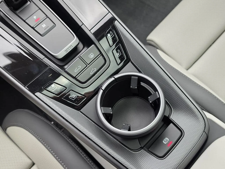 2026 Porsche 992 Carrera - Image 26 of 30