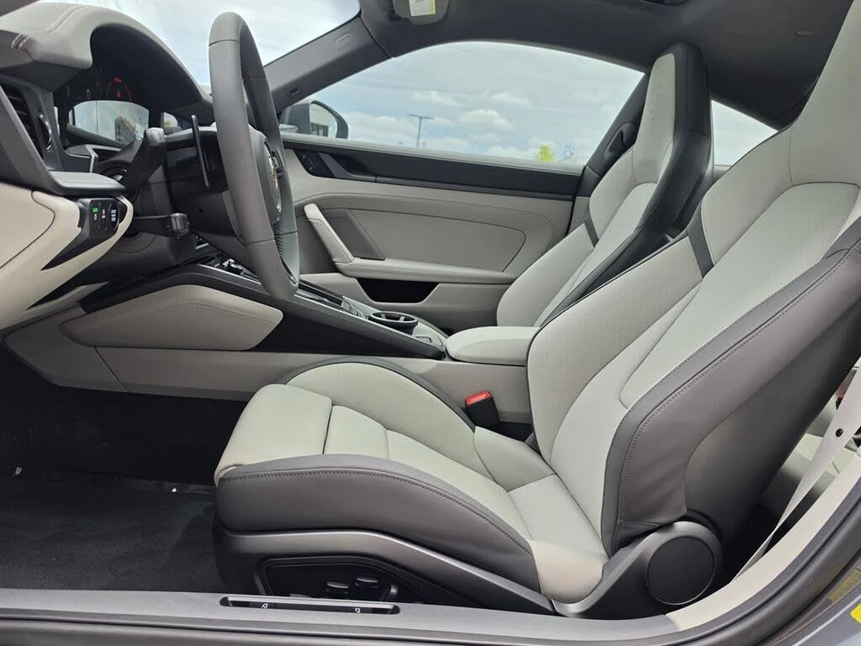2026 Porsche 992 Carrera - Image 17 of 30