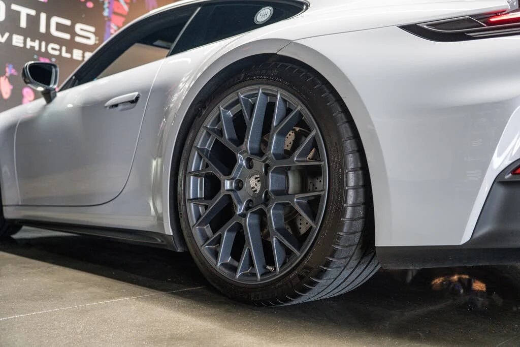 2026 Porsche 992 Carrera - Image 20 of 23