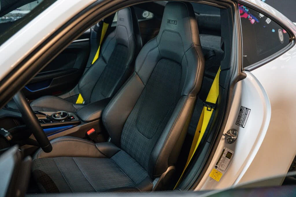 2026 Porsche 992 Carrera - Image 9 of 23