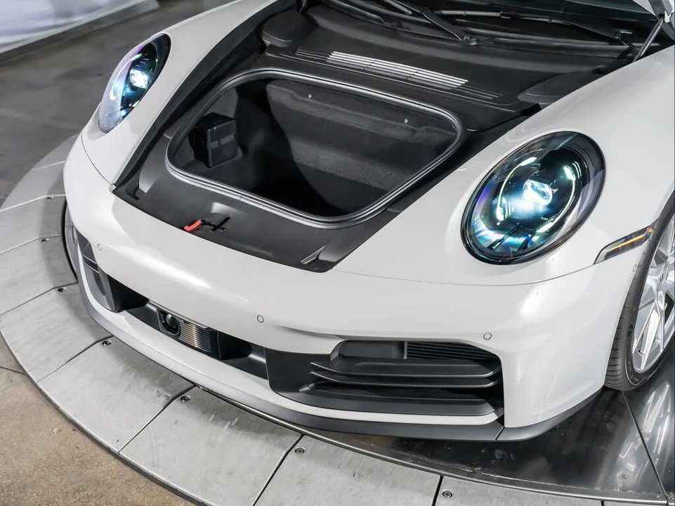 2026 Porsche 992 Carrera - Image 16 of 31