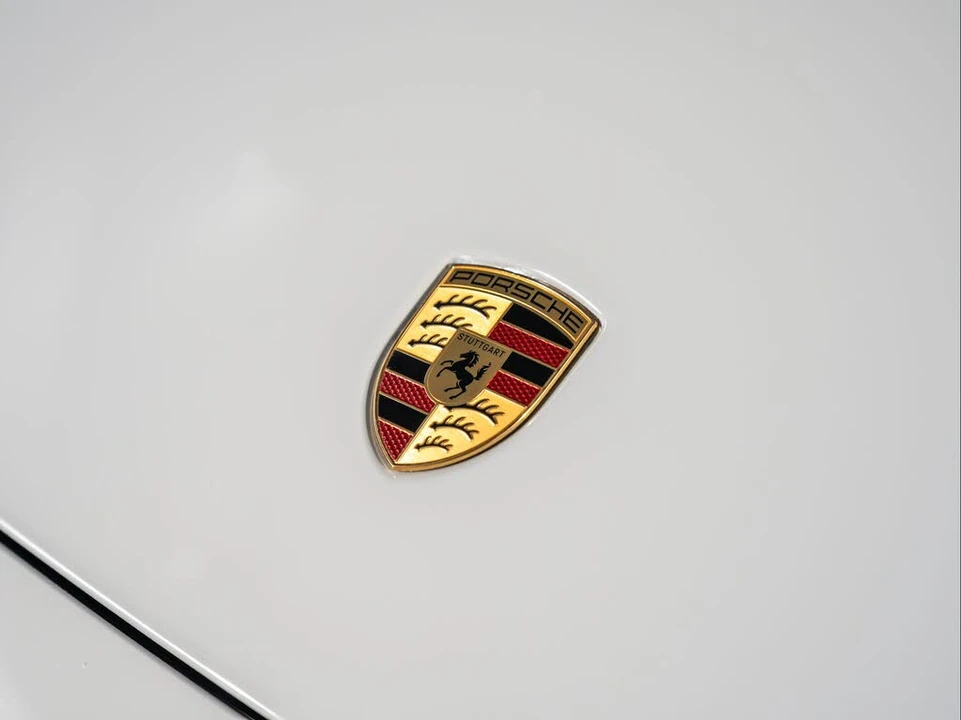2026 Porsche 992 Carrera - Image 13 of 31