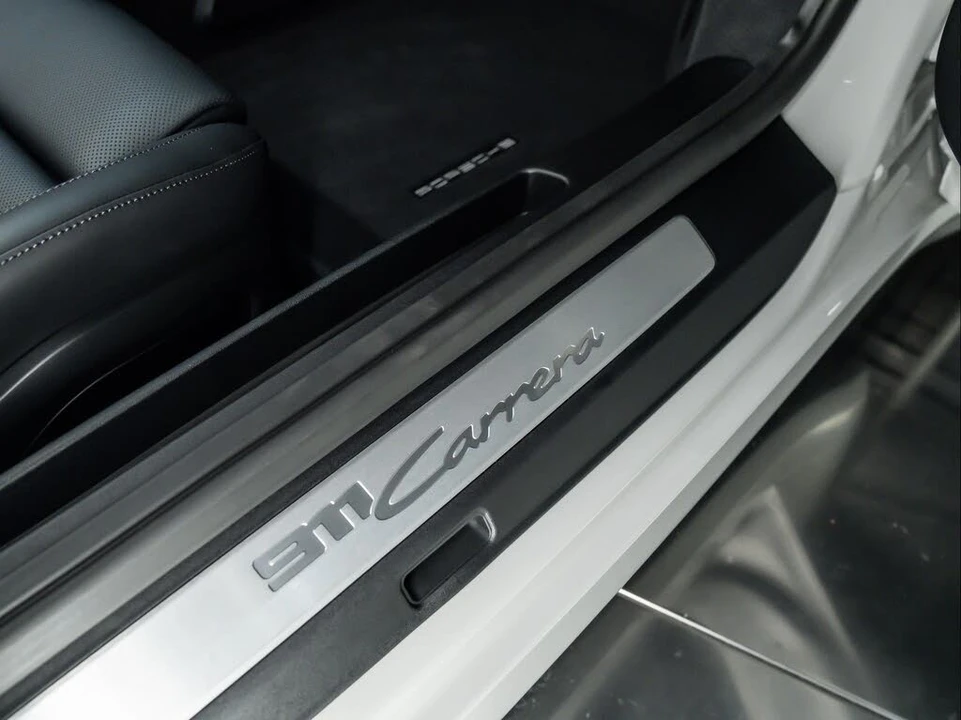 2026 Porsche 992 Carrera - Image 24 of 31