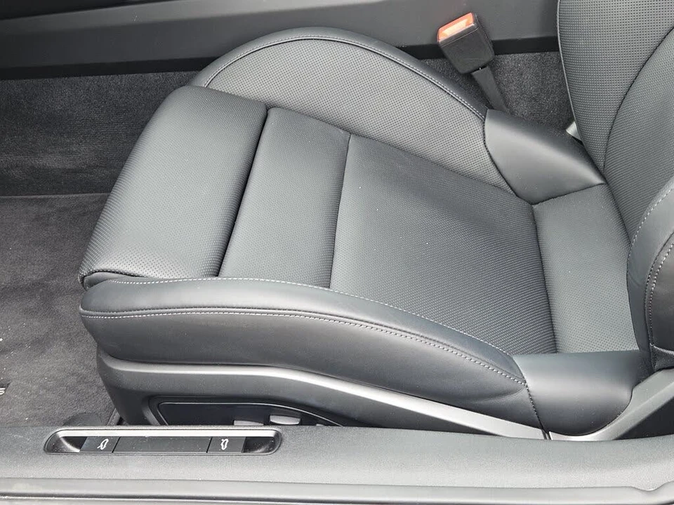 2026 Porsche 992 Carrera - Image 25 of 31