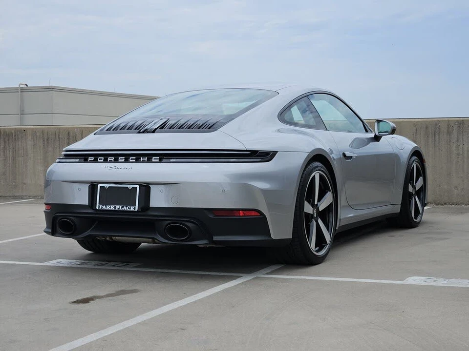 2026 Porsche 992 Carrera - Image 8 of 31