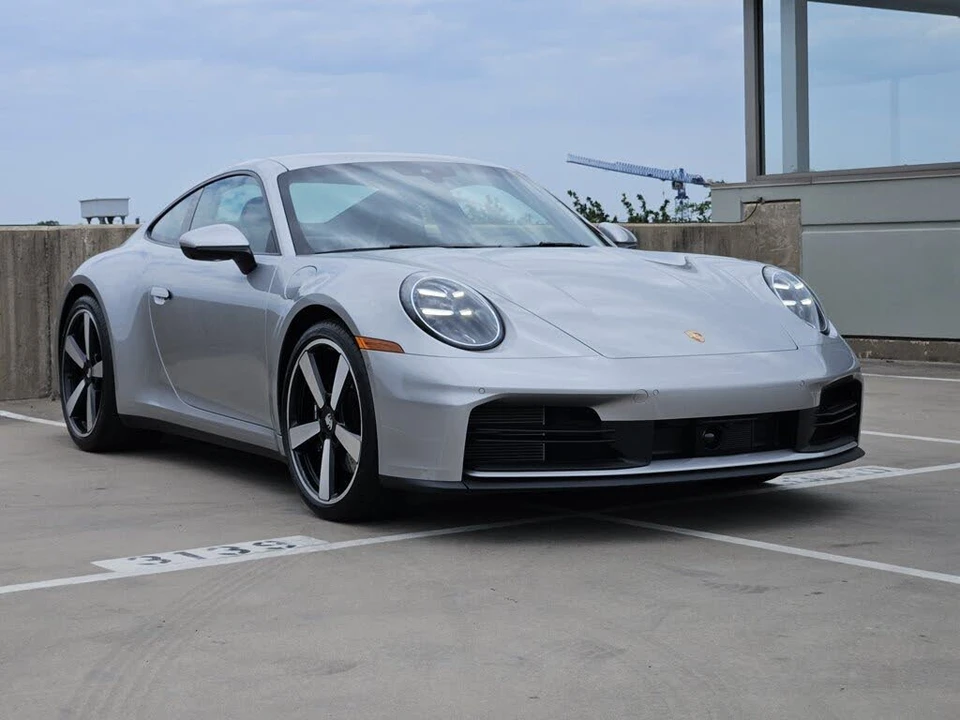 2026 Porsche 992 Carrera - Image 10 of 31