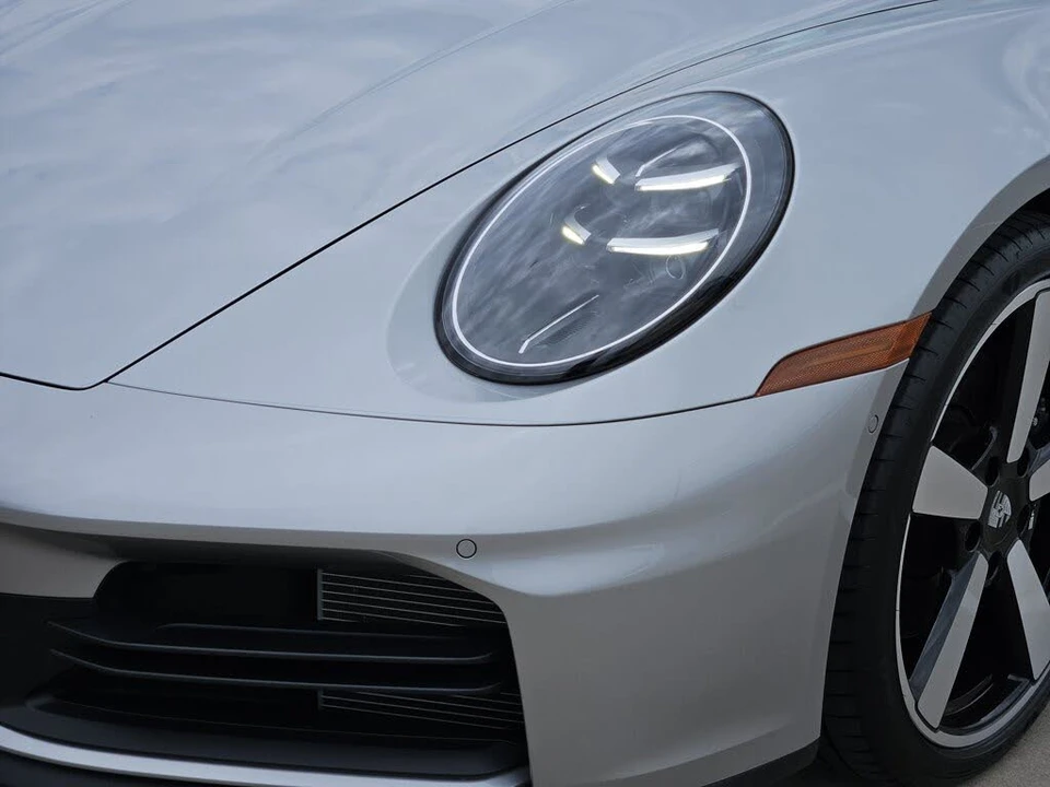2026 Porsche 992 Carrera - Image 12 of 31