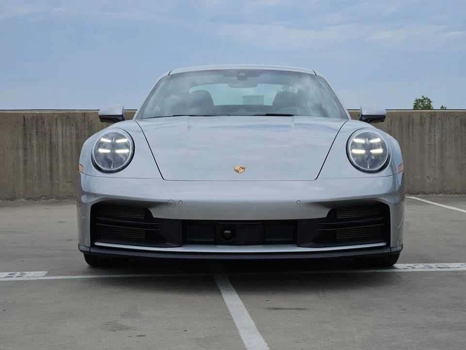 2026 Porsche 992 Carrera - Image 11 of 31