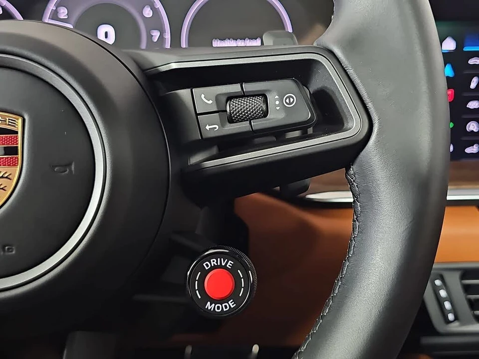 2026 Porsche 992 Carrera - Image 16 of 30