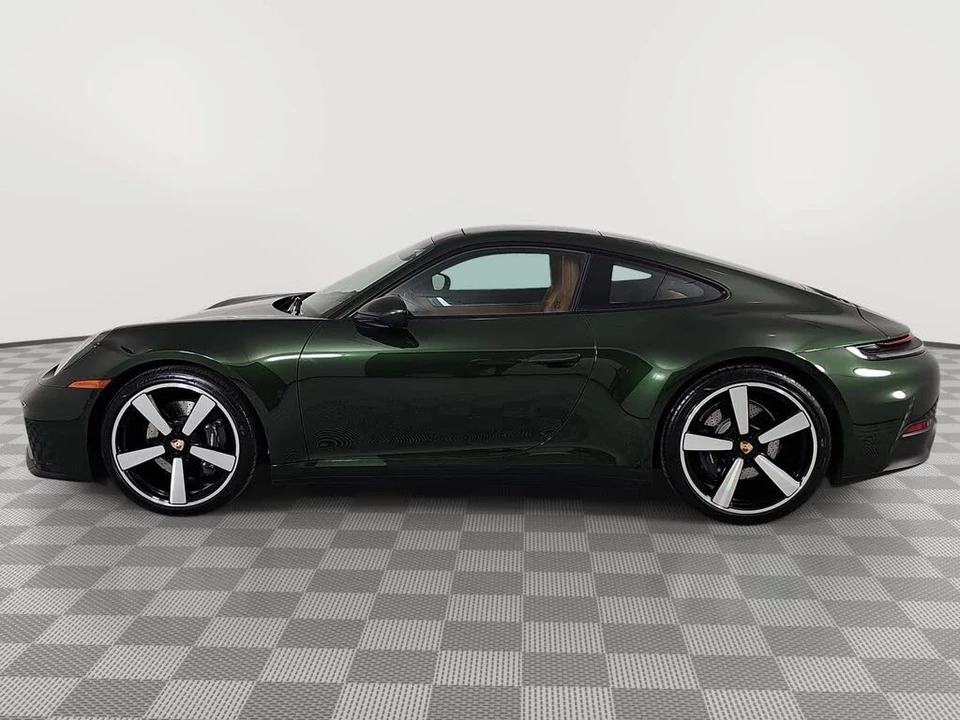 2026 Porsche 992 Carrera - Image 5 of 30