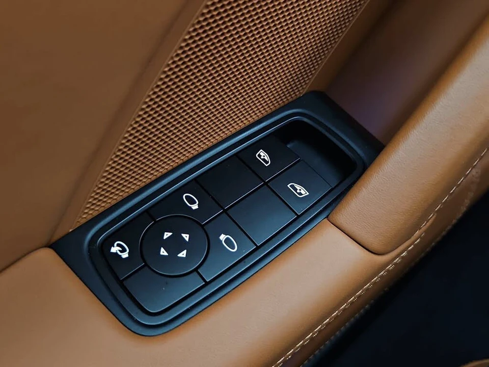 2026 Porsche 992 Carrera - Image 26 of 30