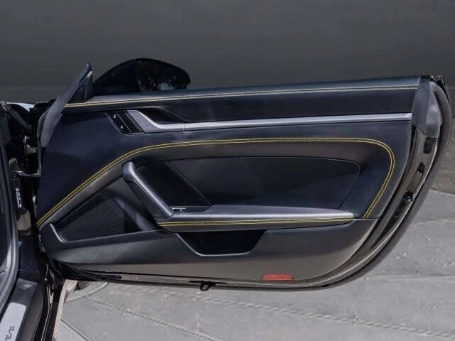 2026 Porsche 992 Carrera - Image 27 of 31