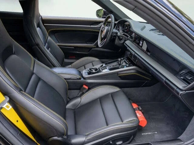 2026 Porsche 992 Carrera - Image 20 of 31