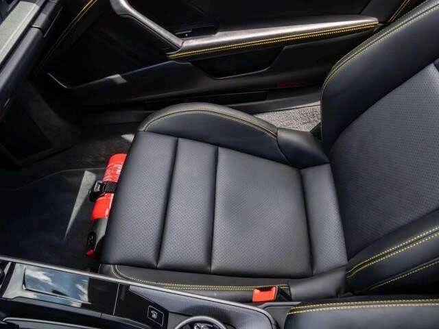 2026 Porsche 992 Carrera - Image 14 of 31