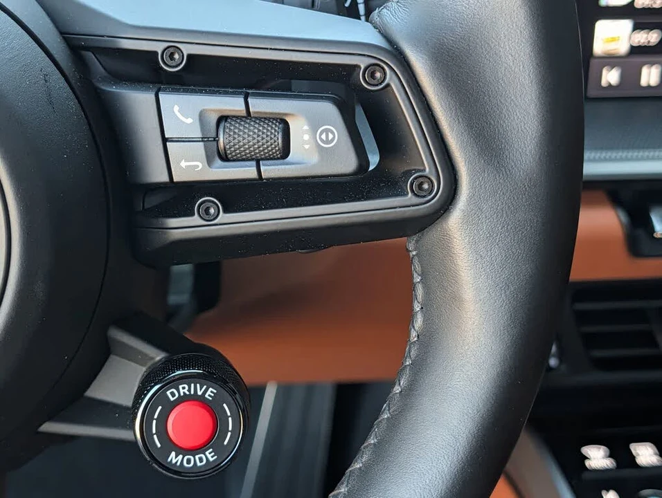 2026 Porsche 992 Carrera - Image 27 of 31