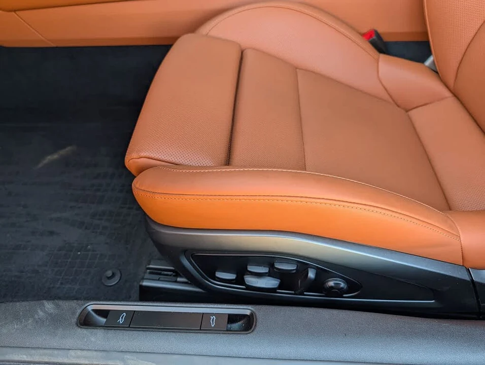 2026 Porsche 992 Carrera - Image 21 of 31