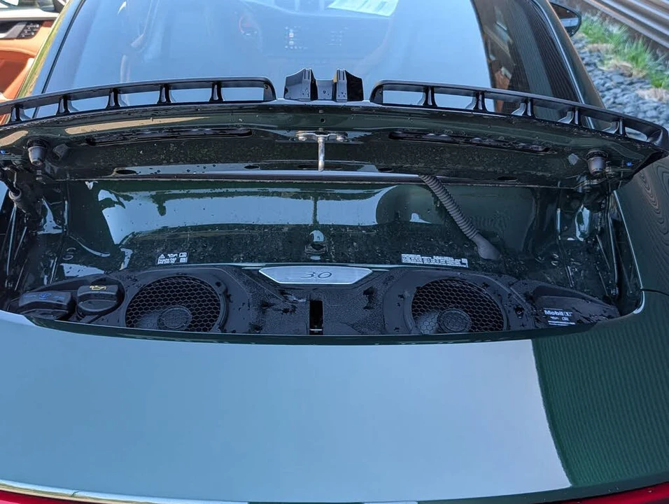 2026 Porsche 992 Carrera - Image 22 of 31