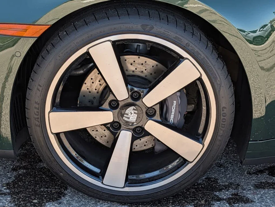 2026 Porsche 992 Carrera - Image 7 of 31