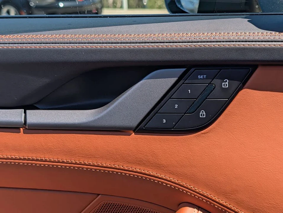 2026 Porsche 992 Carrera - Image 25 of 31