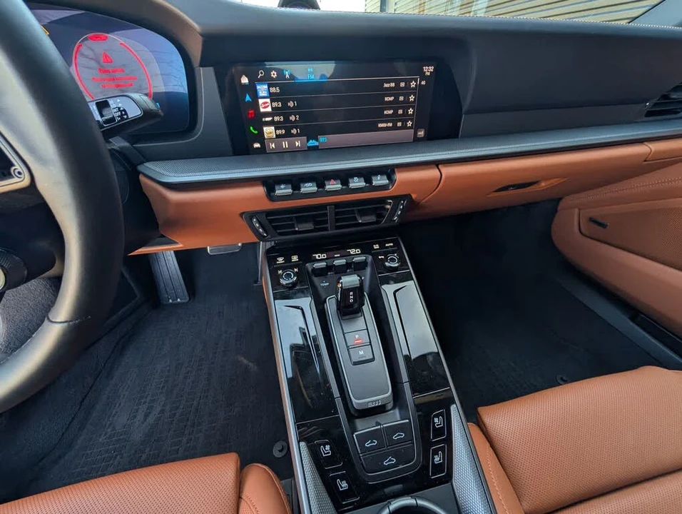 2026 Porsche 992 Carrera - Image 11 of 31