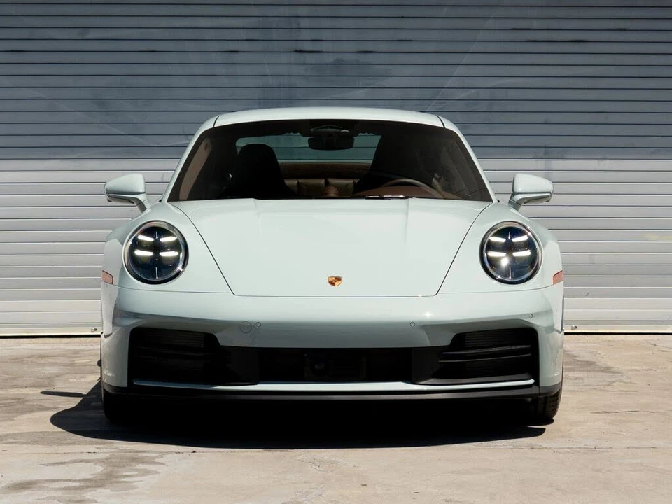 2026 Porsche 992 Carrera - Image 11 of 28
