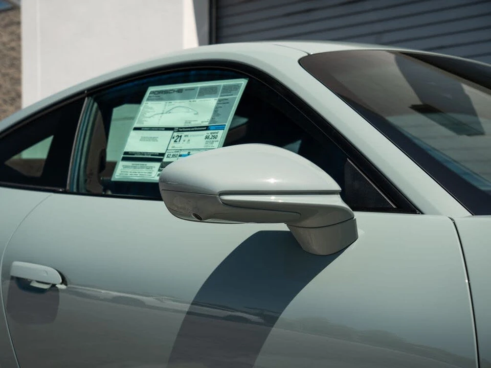 2026 Porsche 992 Carrera - Image 26 of 28