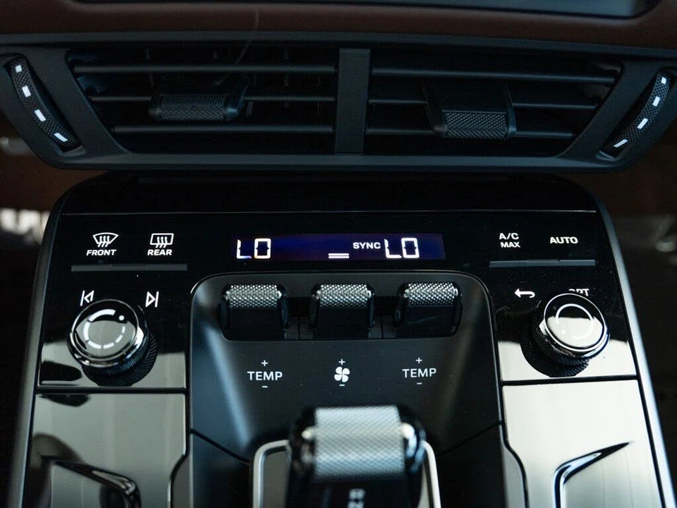 2026 Porsche 992 Carrera - Image 16 of 28