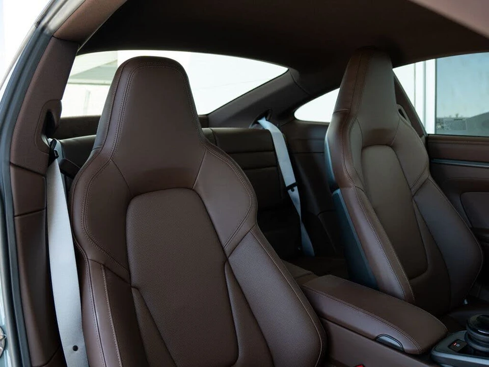 2026 Porsche 992 Carrera - Image 22 of 28