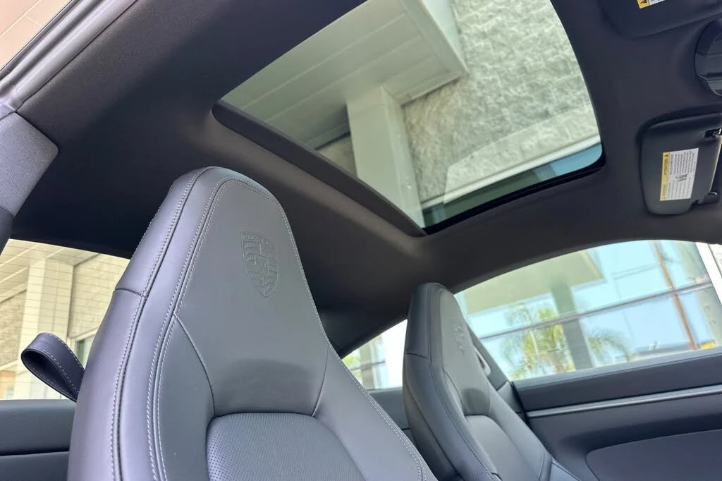 2026 Porsche 992 Carrera - Image 16 of 28