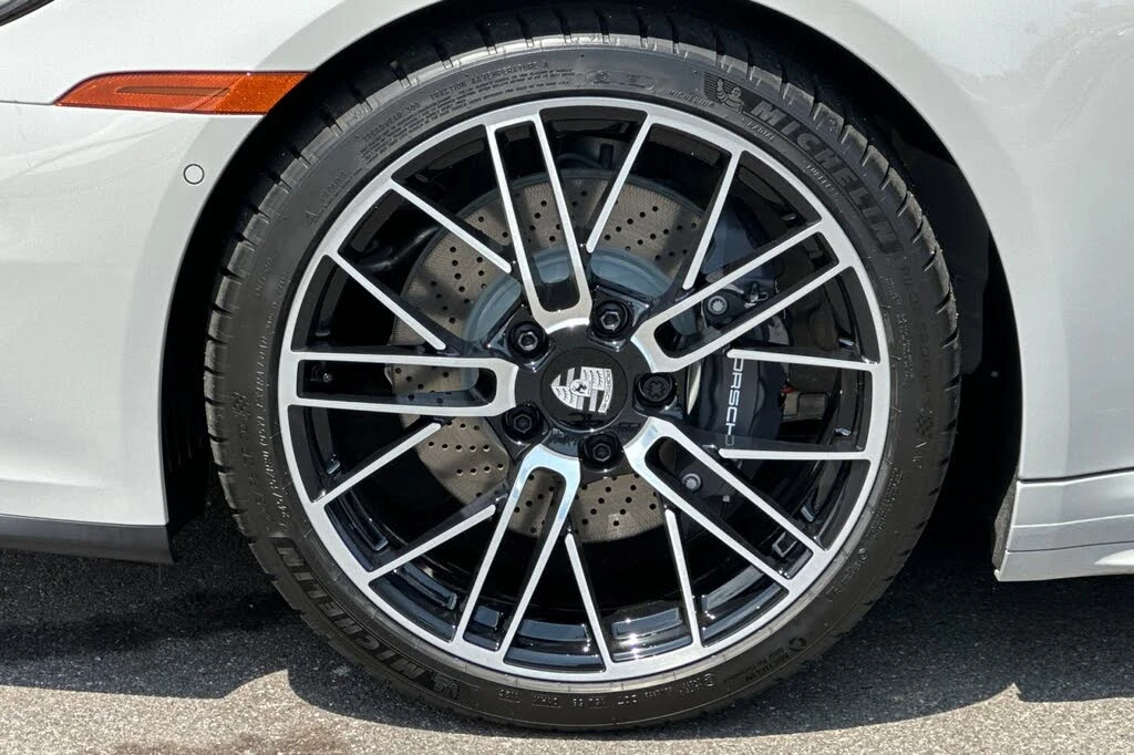 2026 Porsche 992 Carrera - Image 26 of 28