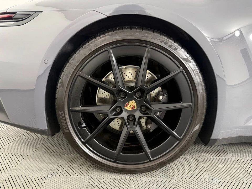 2026 Porsche 992 Carrera - Image 13 of 29