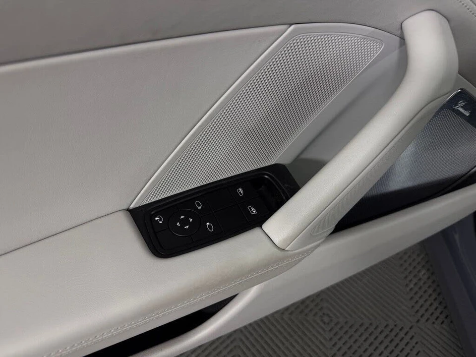2026 Porsche 992 Carrera - Image 20 of 29