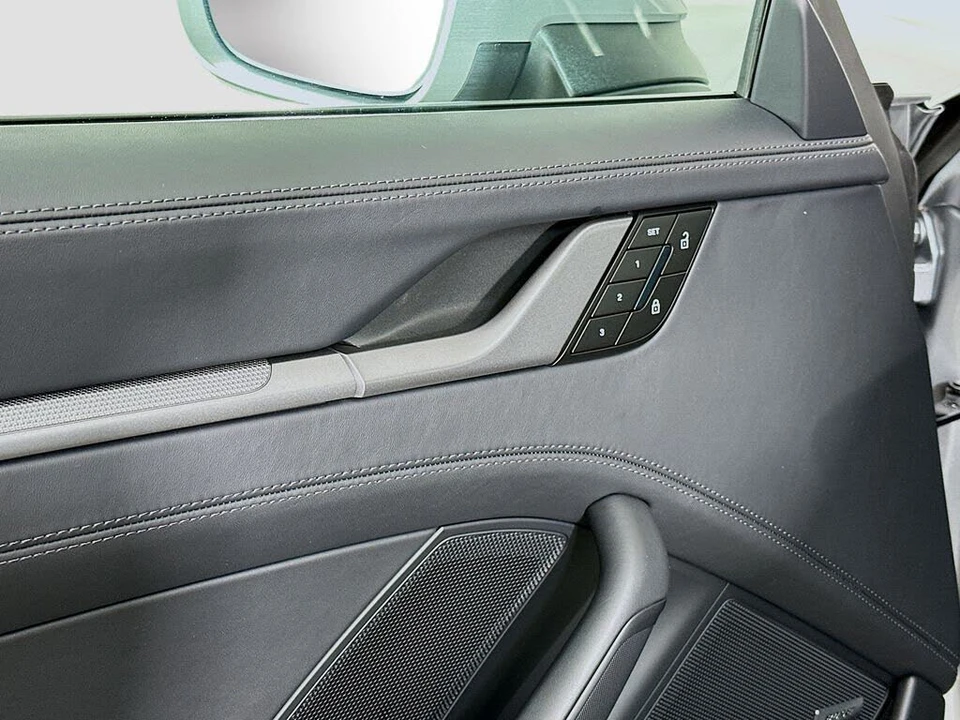 2026 Porsche 992 Carrera - Image 19 of 30