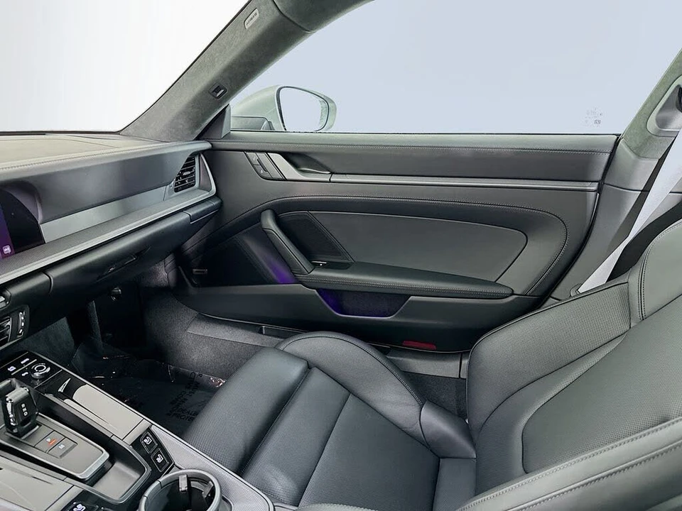 2026 Porsche 992 Carrera - Image 24 of 30