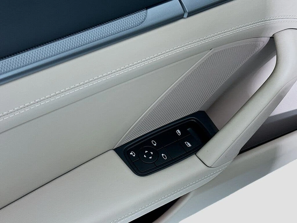 2026 Porsche 992 Carrera - Image 20 of 31