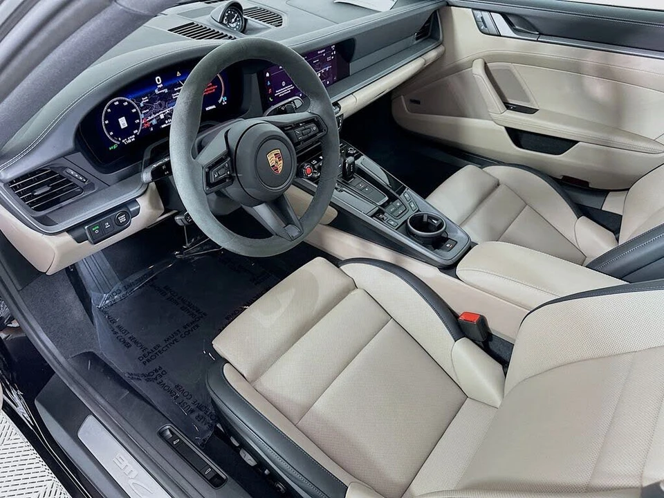 2026 Porsche 992 Carrera - Image 26 of 31