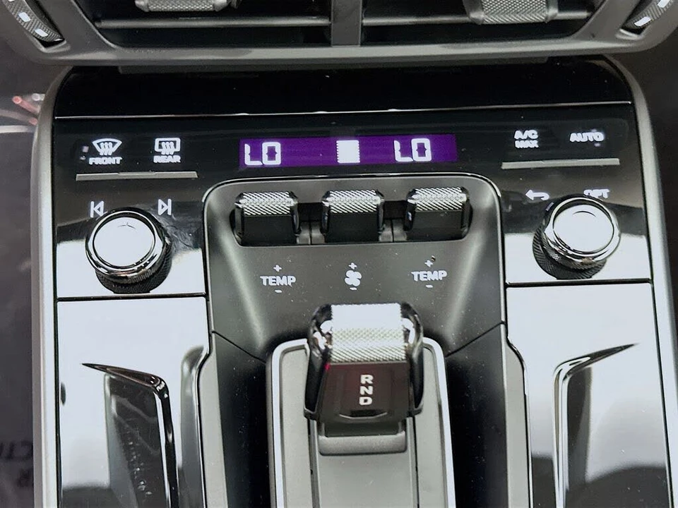 2026 Porsche 992 Carrera - Image 18 of 31