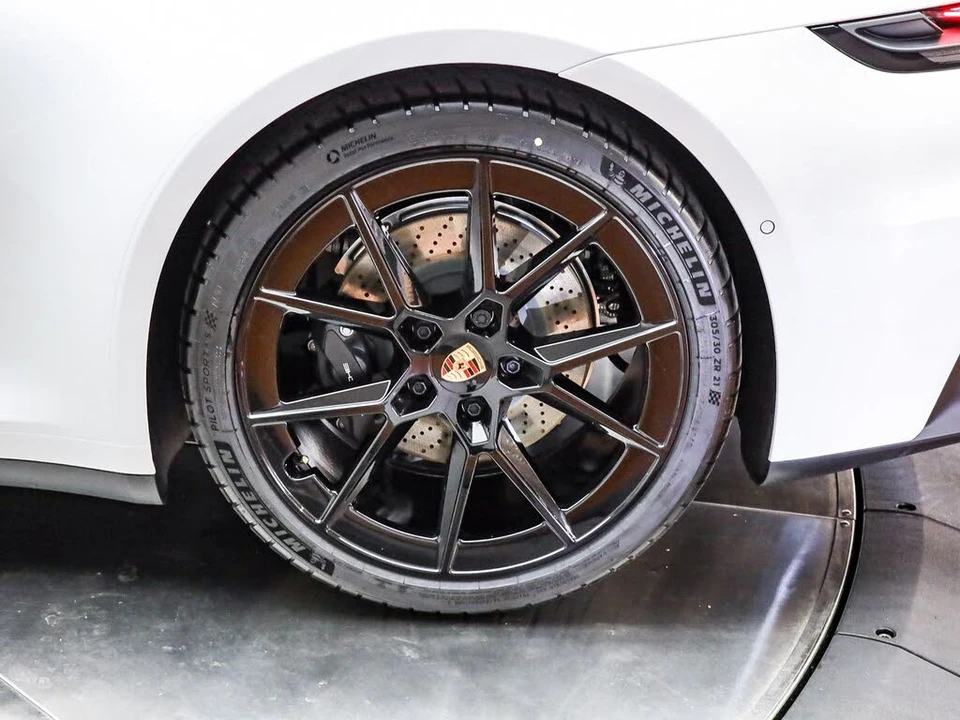 2026 Porsche 992 Carrera - Image 9 of 27