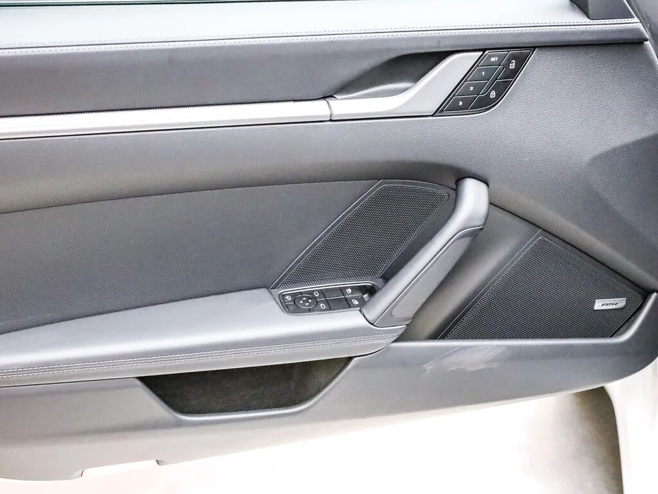 2026 Porsche 992 Carrera - Image 16 of 27