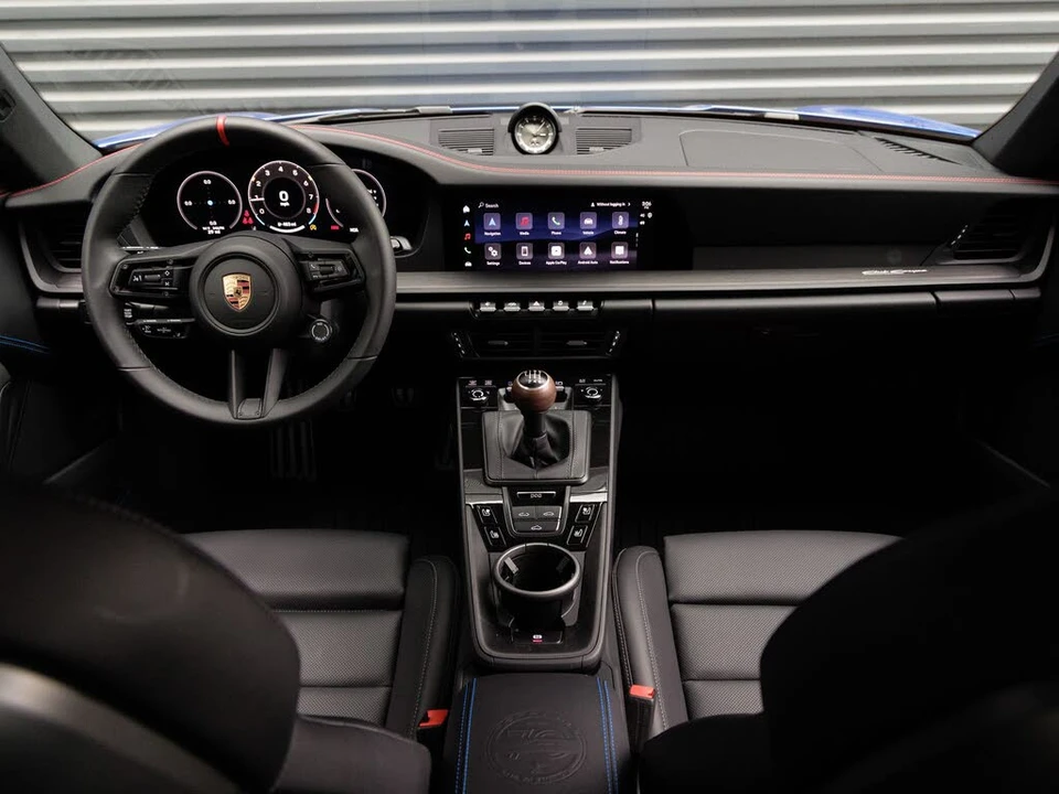 2026 Porsche 992 Carrera - Image 18 of 31
