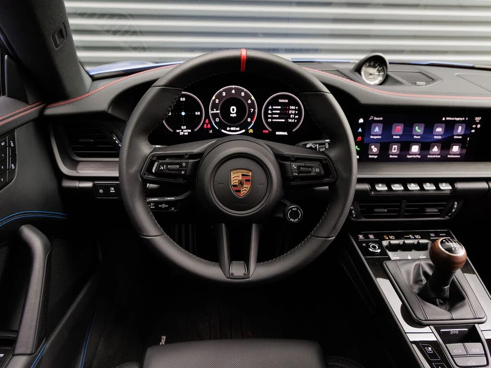 2026 Porsche 992 Carrera - Image 19 of 31