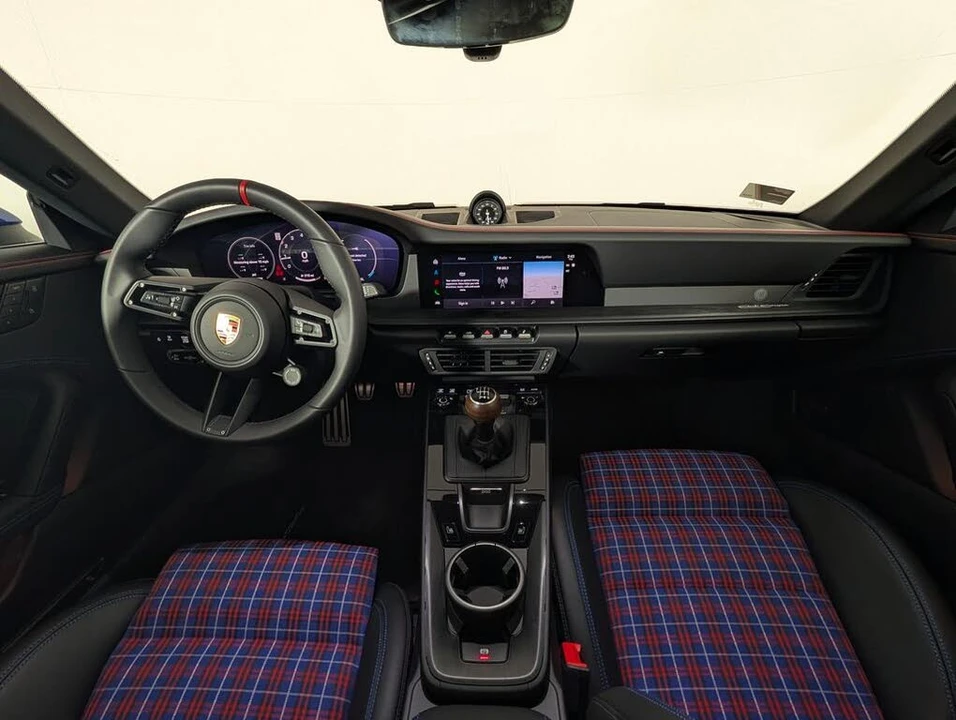 2026 Porsche 992 Carrera - Image 18 of 31