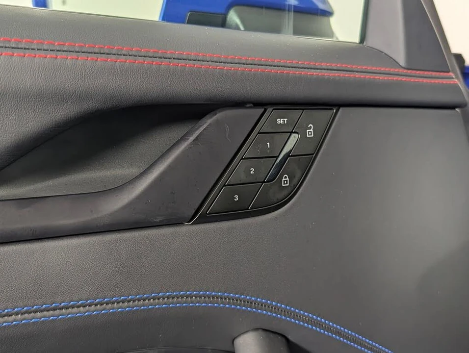 2026 Porsche 992 Carrera - Image 24 of 31