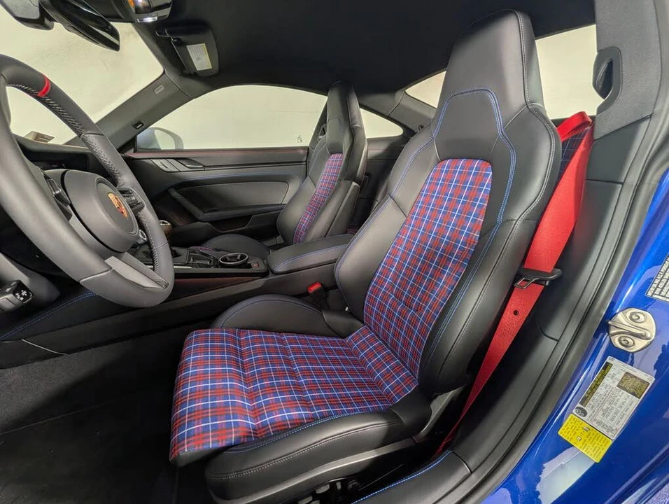 2026 Porsche 992 Carrera - Image 5 of 31