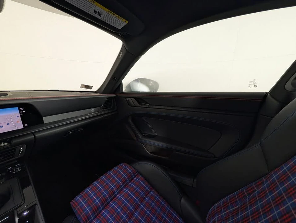 2026 Porsche 992 Carrera - Image 21 of 31