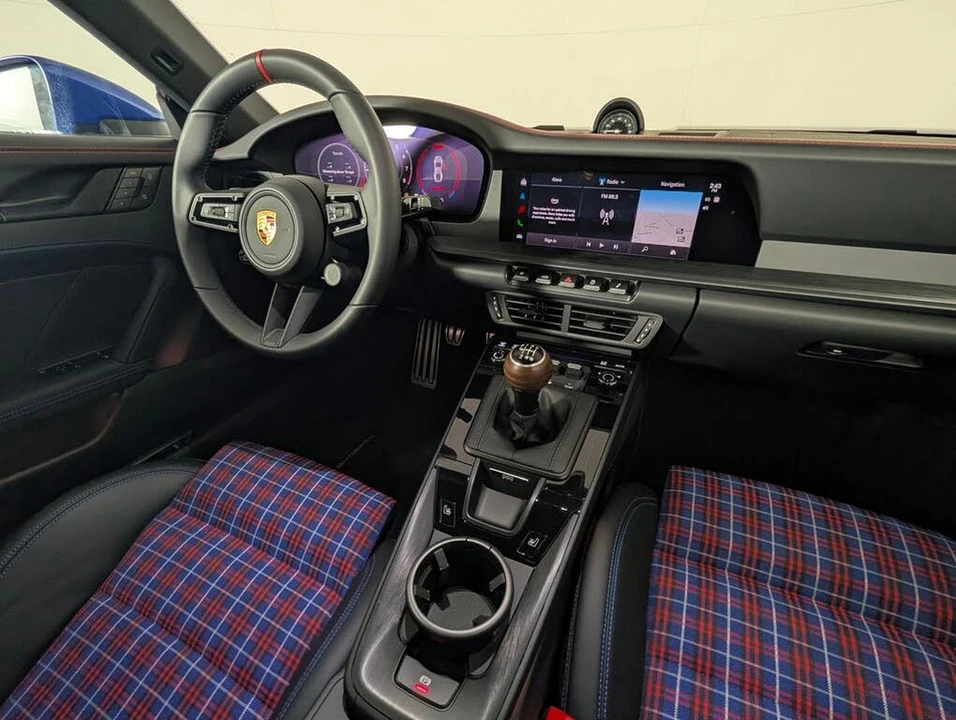 2026 Porsche 992 Carrera - Image 20 of 31