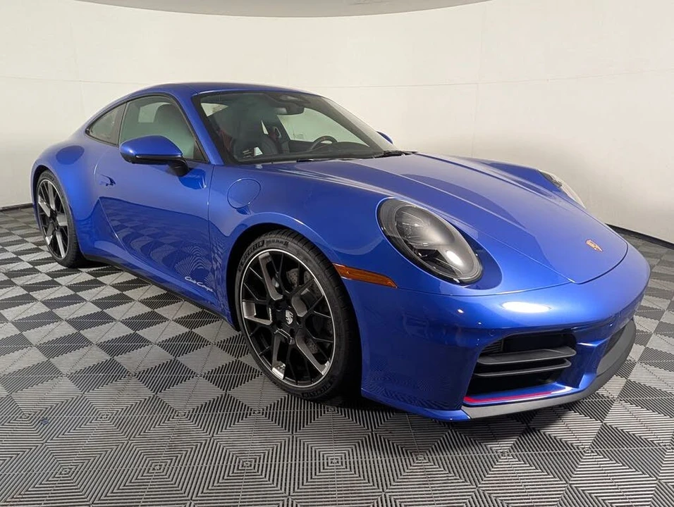 2026 Porsche 992 Carrera - Image 9 of 31