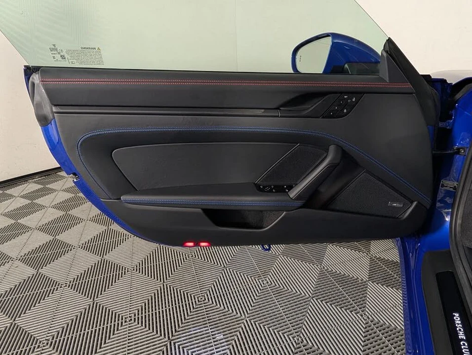 2026 Porsche 992 Carrera - Image 23 of 31
