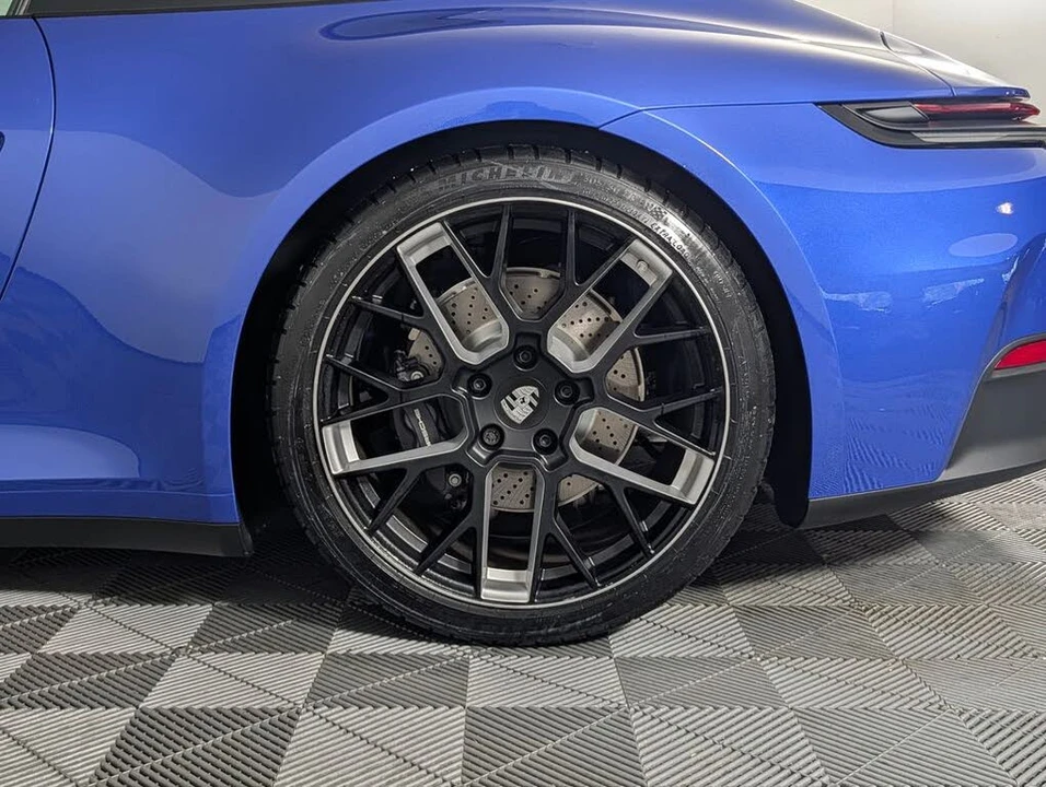 2026 Porsche 992 Carrera - Image 12 of 31