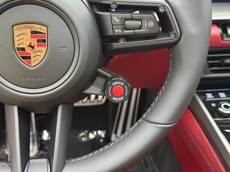 2026 Porsche 992 Carrera - Image 15 of 31